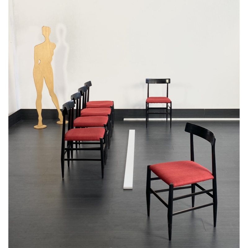 Gruppo di sei sedie con tessuto rosso - Chairs